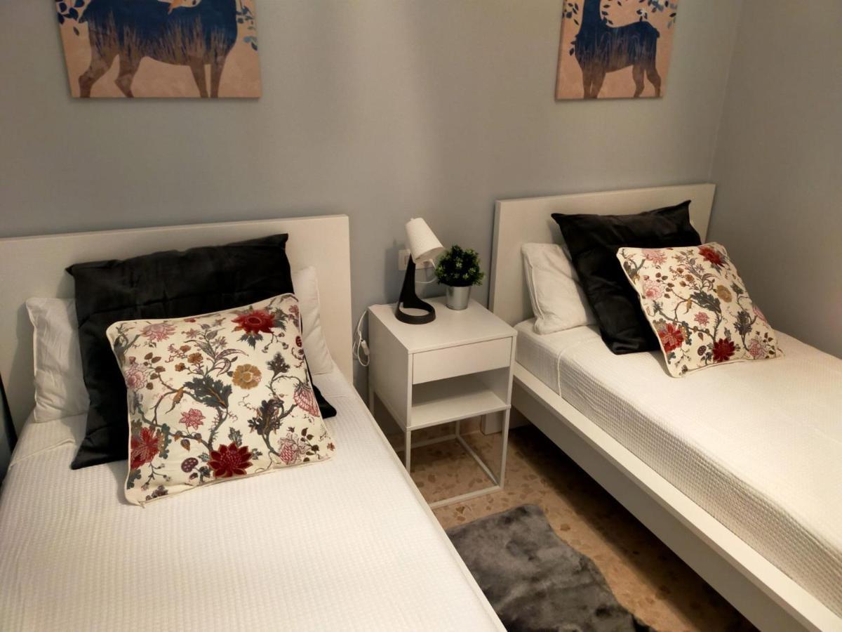 Bastinazo Alohadream - Premium - La Mejor Ubicacion Con Aire Acondicionado, Insonorizacion, Terraza Y Equipamiento En El Puerto De Santa Maria - Grupo De Solo Menores De 25 No Aceptados Salvo Fianza Adicional Exterior foto